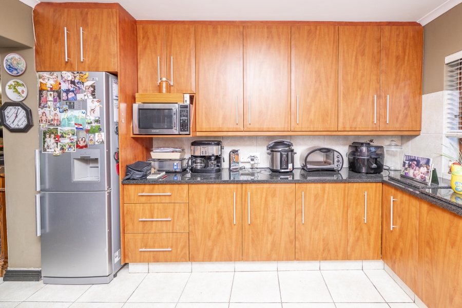 7 Bedroom Property for Sale in Eversdal Western Cape